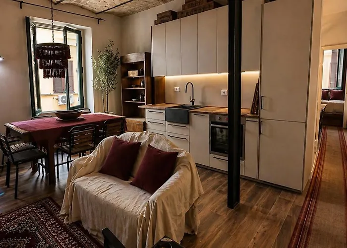 New In Center Sleeps 8 * Rome